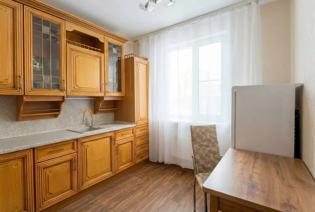 Просторные двухкомнатные апартаменты с балконом и видом на реку