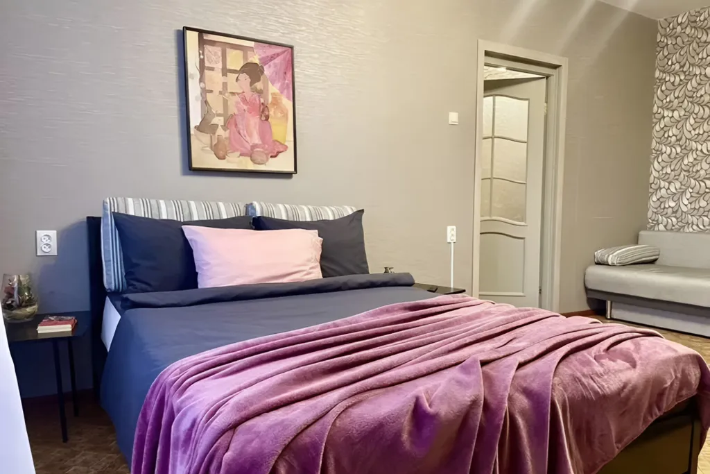 Уютная квартира в центре города — аренда посуточно в Нижневартовск