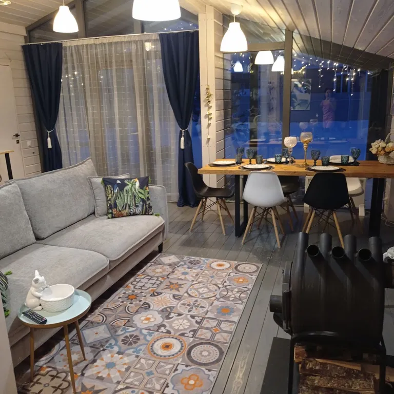 Просторный дом с баней и игровой зоной для детей