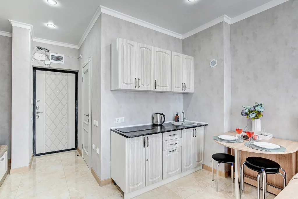 Студия МореСолнцеАпарт в ЖК Касабланка с балконом и видом на море