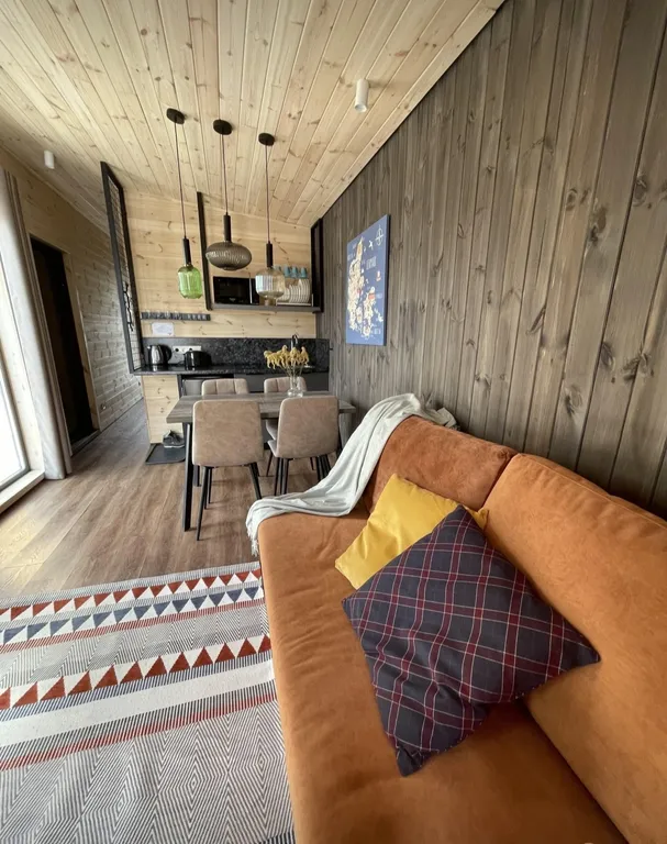 Дома с видом на гору