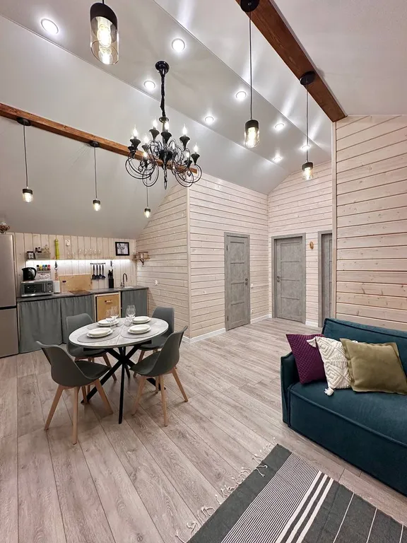 Коттедж Красивый дом с 2 спальнями — Ропша