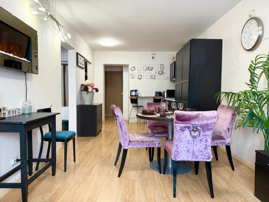 Семейная с камином