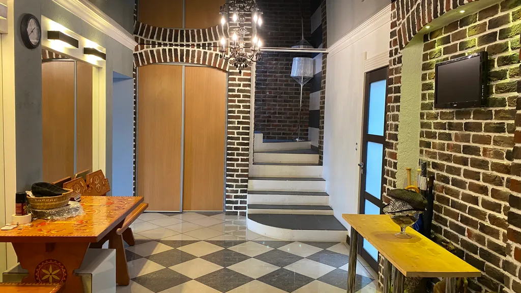 Коттедж Прекрасный дом на озере рядом с Екатерининским дворцом — Малое Карлино