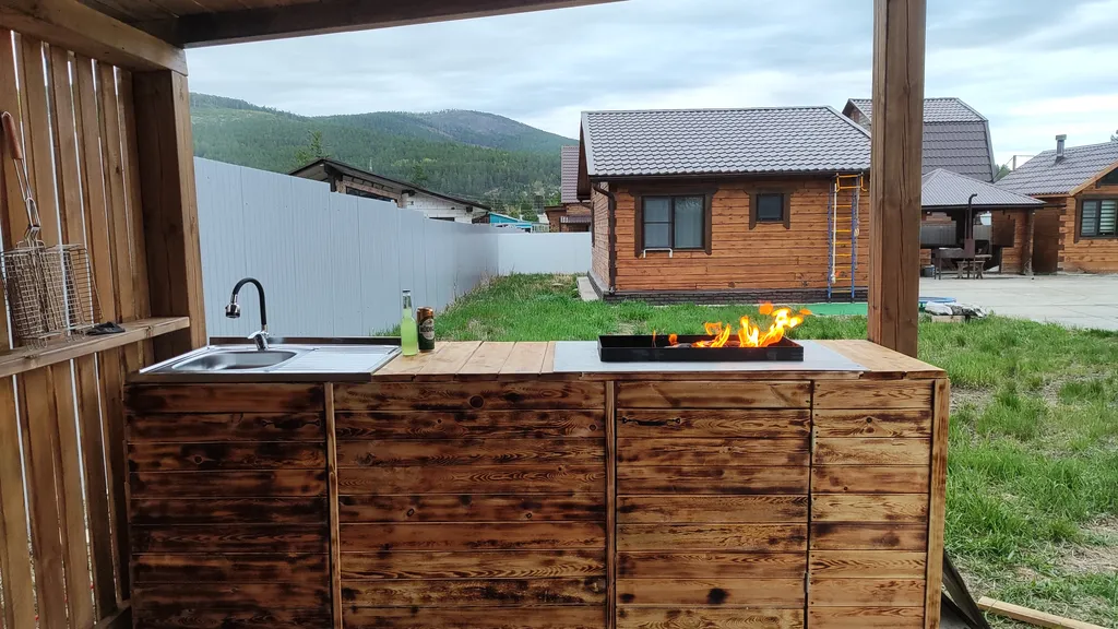 Дом с закрытой парковкой