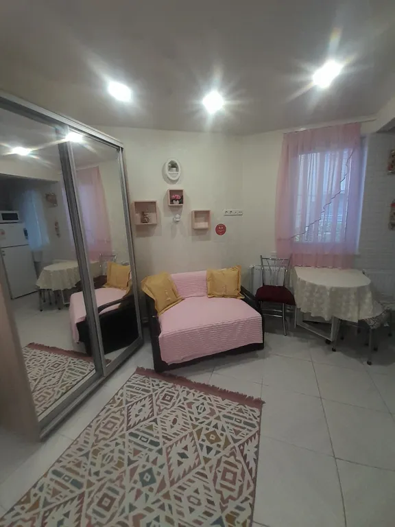 Студия в доме у моря