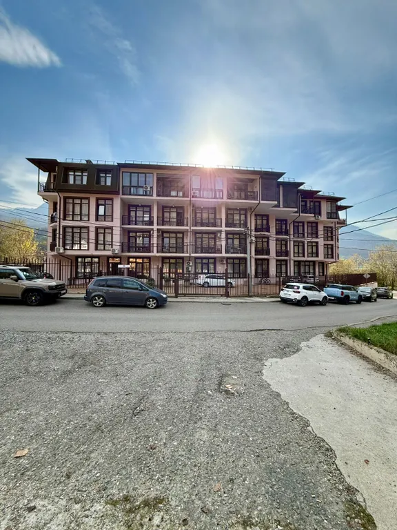 Укомплектованная студия с балконом