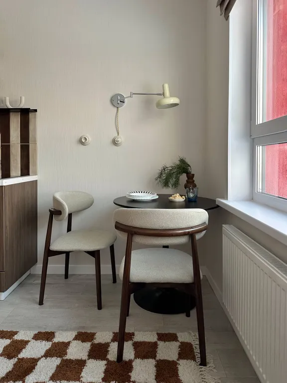 Стильная квартира в доме у озера