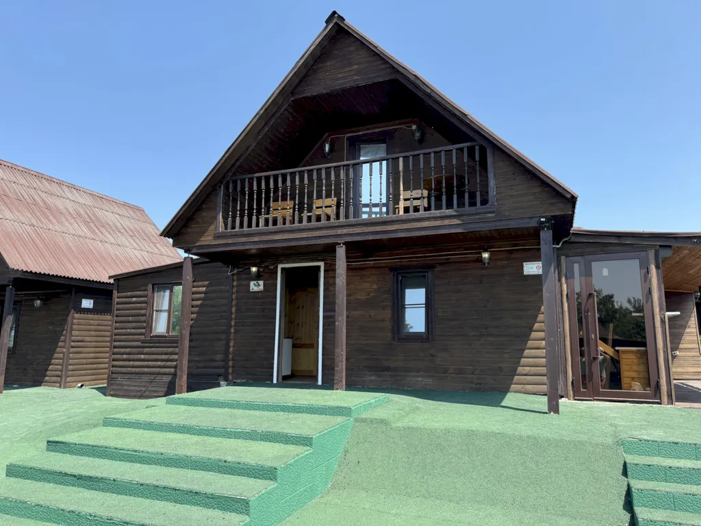 Коттедж в Кабардинке с бассейном и видом на море