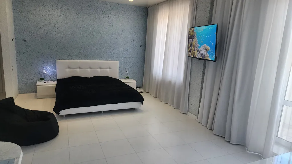 Светлая студия с умным домом от Яндекс