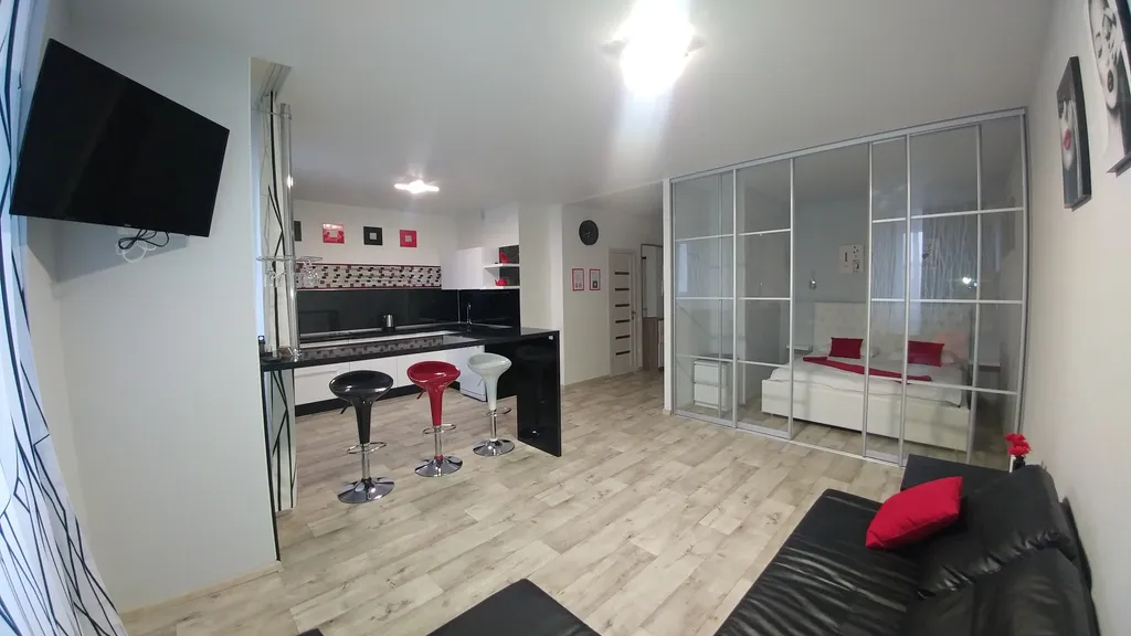 Квартира Комфортабельная уютная студия с современным дизайнерским ремонтом — аренда посуточно в Ульяновск