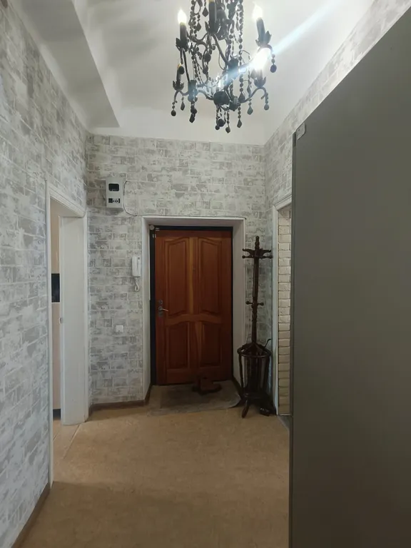 Квартира возле штаба округа и ТЦ Счастье