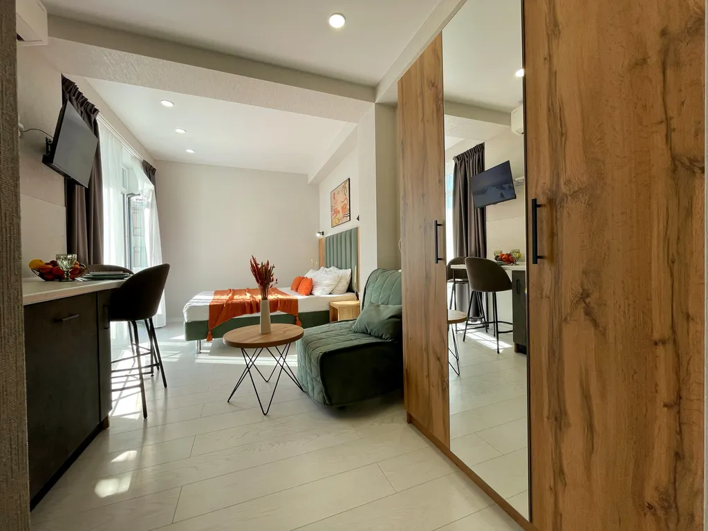 Студия с балконом, видом на море, 3 минуты до пляжа