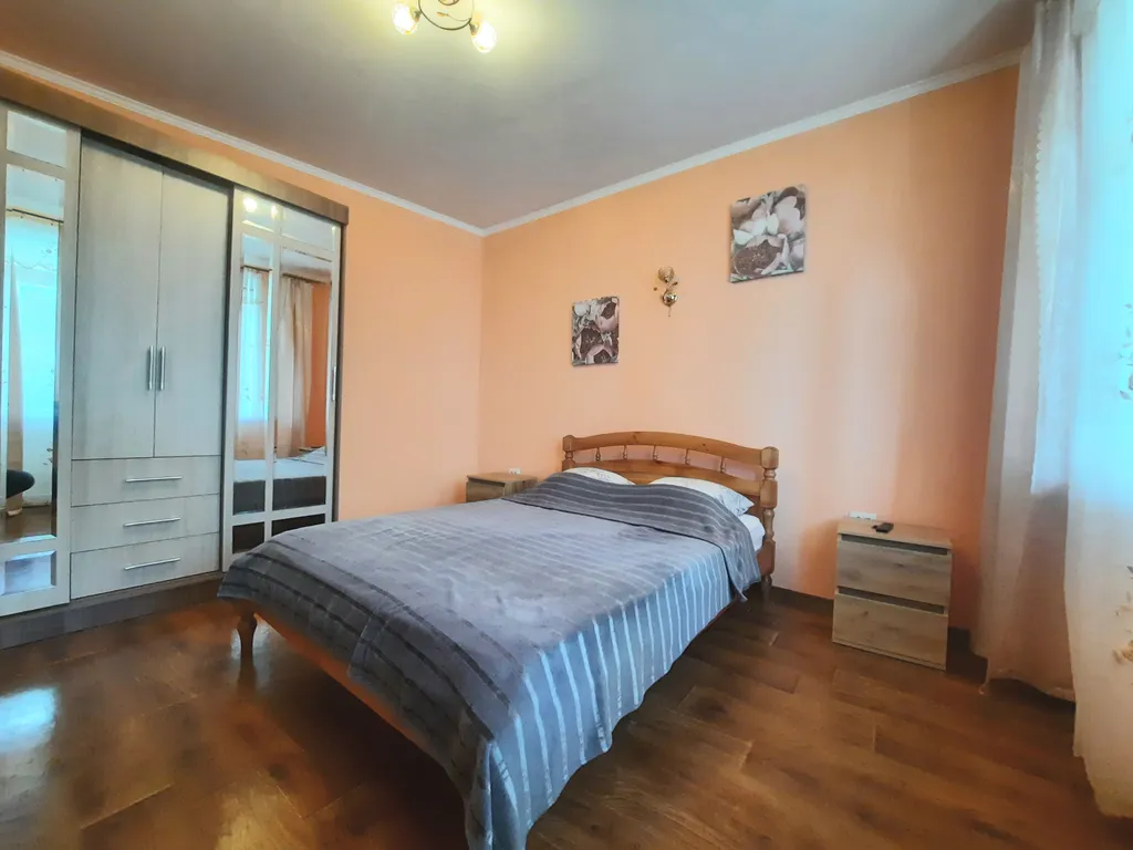 Семейный двухкомнатный номер-полулюкс