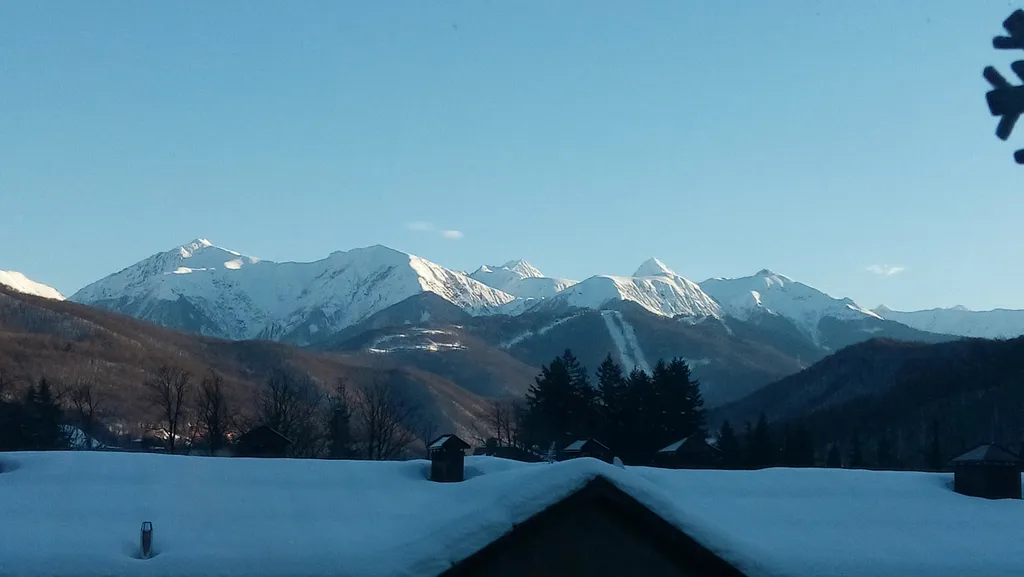 Студия с видом на Горы в центре