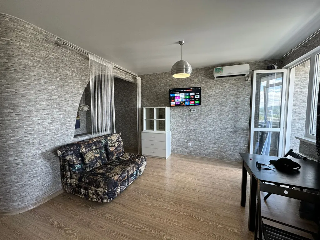 Квартира Уютная и современная квартира — Симферополь