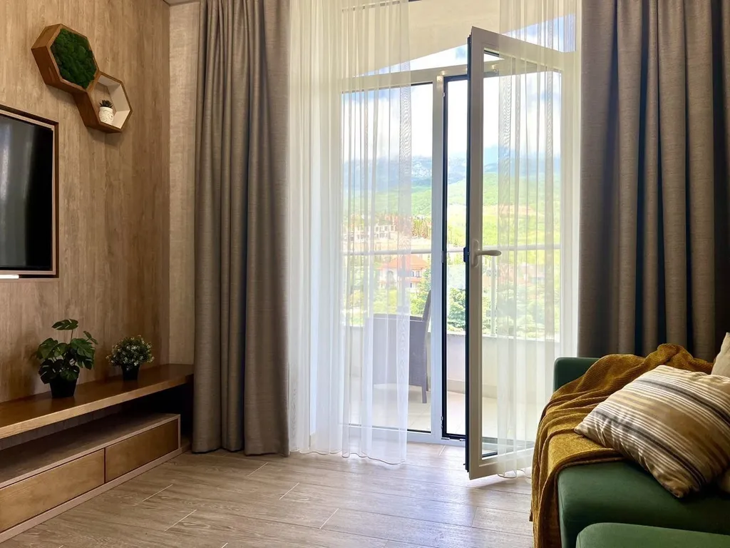 Уютная квартира с видом на горы в ЖК Шато Лувр в пгт Гурзуф