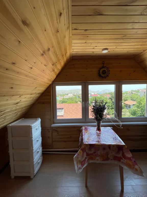 Студия с видом на море и горы