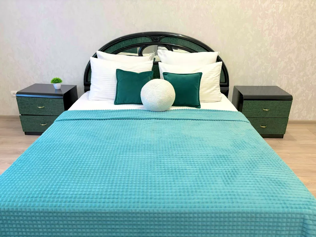 Двухэтажный дом из 5 комнат, с уютным двориком и мангалом