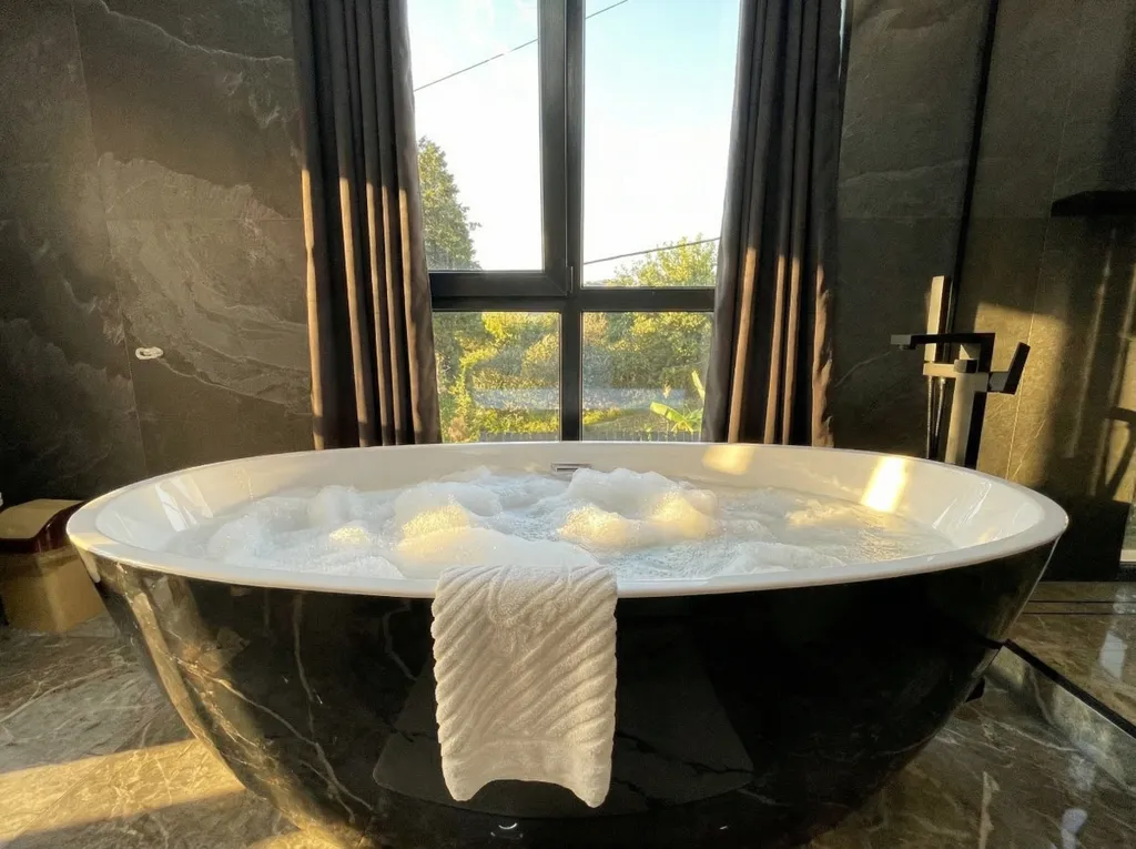 Вдали от суеты с закатом наедине