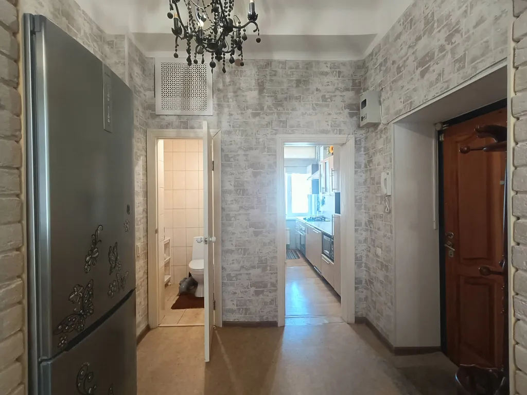 Квартира возле штаба округа и ТЦ Счастье