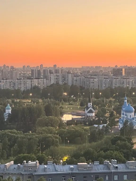 Теплая квартира у метро Звездная