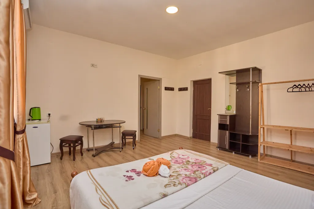 Квартира Квартира Двухкомнатный улучшенный номер — Сухум