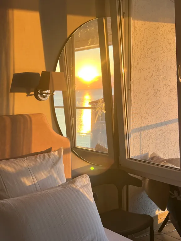 Евро-двушка на берегу моря