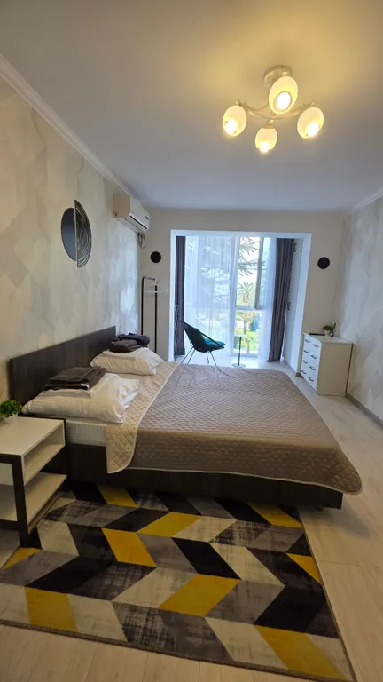 Уютная светлая квартира на берегу моря в центре