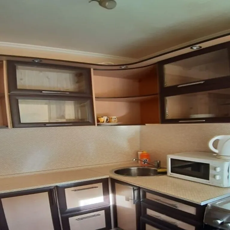 Красивая квартира с евроремонтом, новой мебелью и бытовой техникой