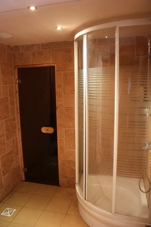 6-комнатный Дом