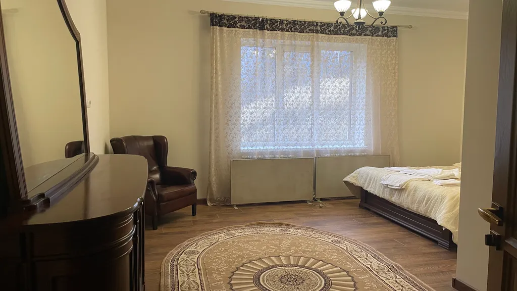 Домик с видом на горы