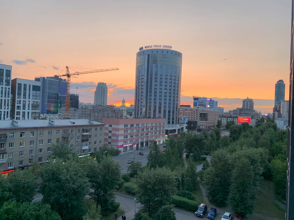 Квартира в центре: с панорамным видом на УГМК-арену и набережную