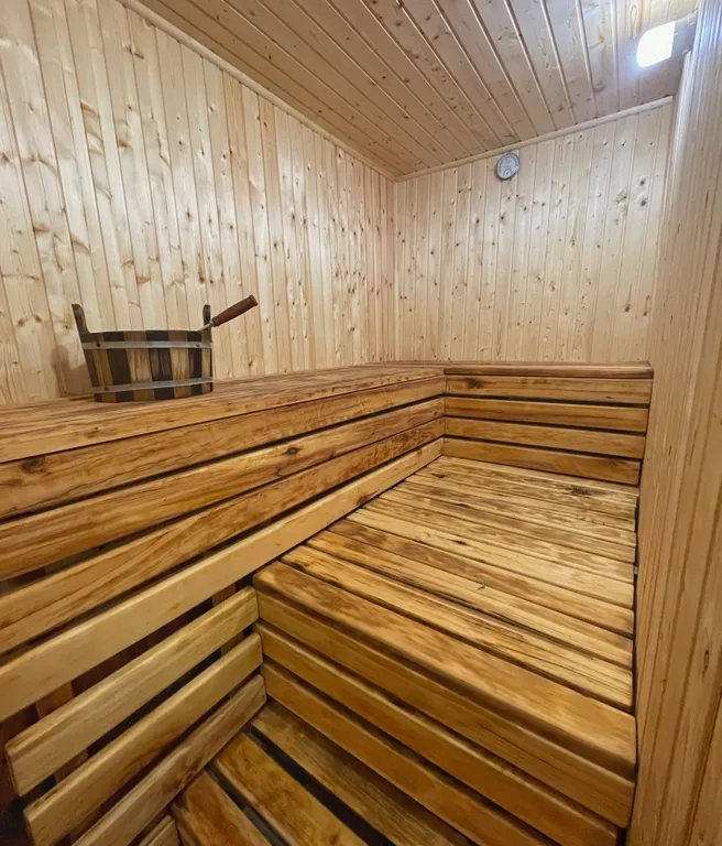 Коттедж Коттедж с сауной и бассейном — Коммунар