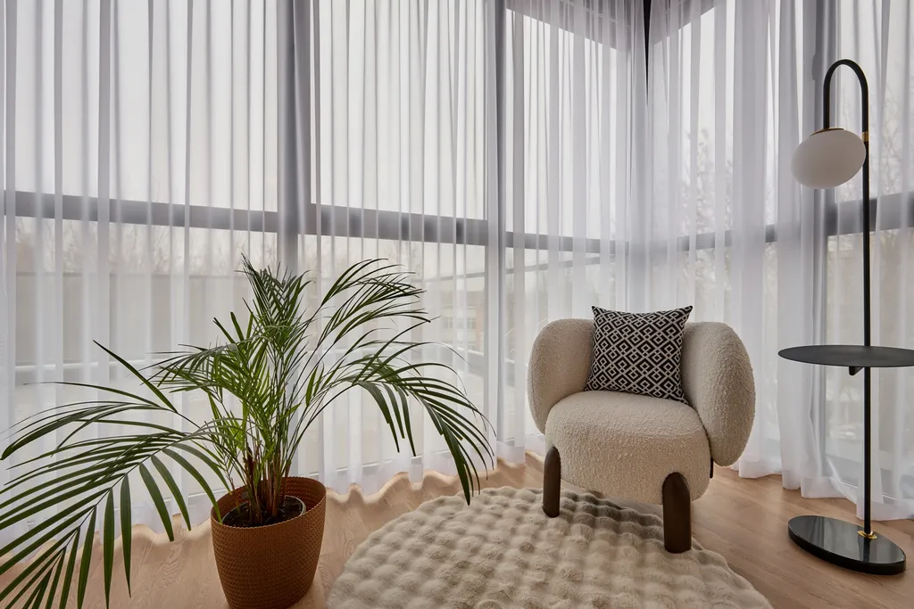 Уникальные яркие дизайнерские апартаменты