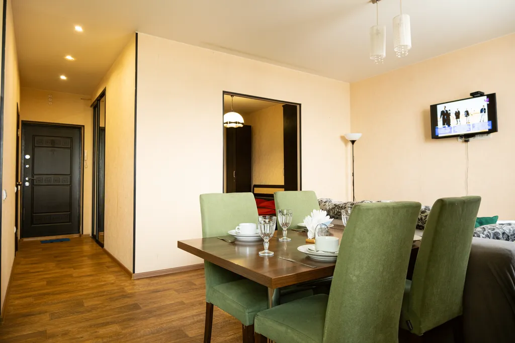 Уютная квартира с видом на проспект