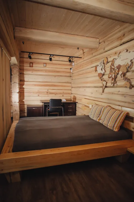 Дом с камином и панорамным видом на реку