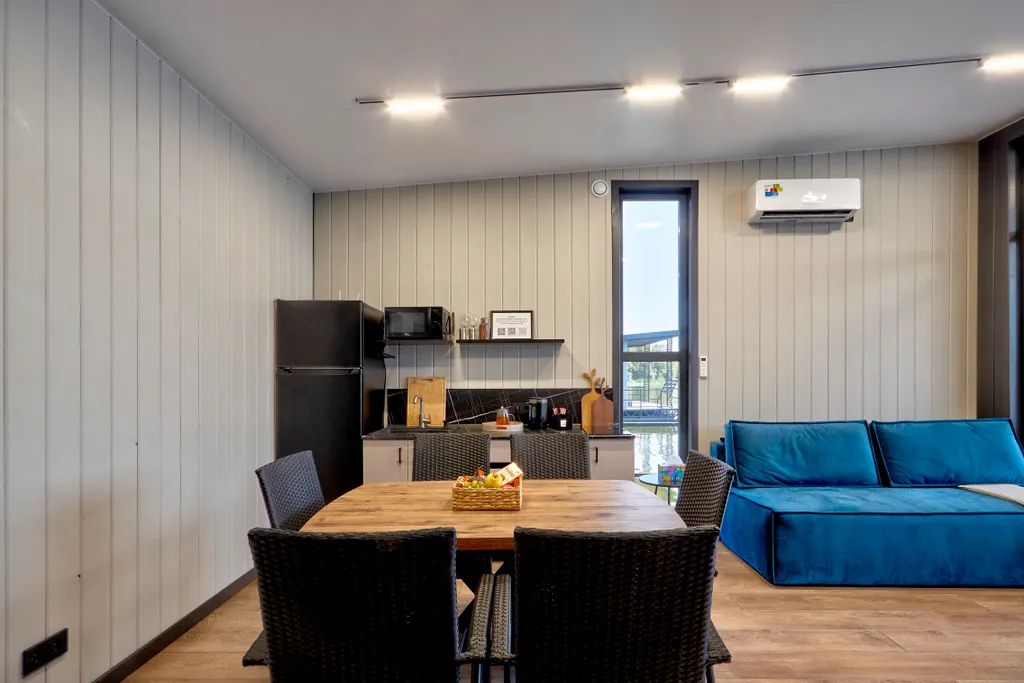 Дом Выпь нa pеке Cаpатoвка