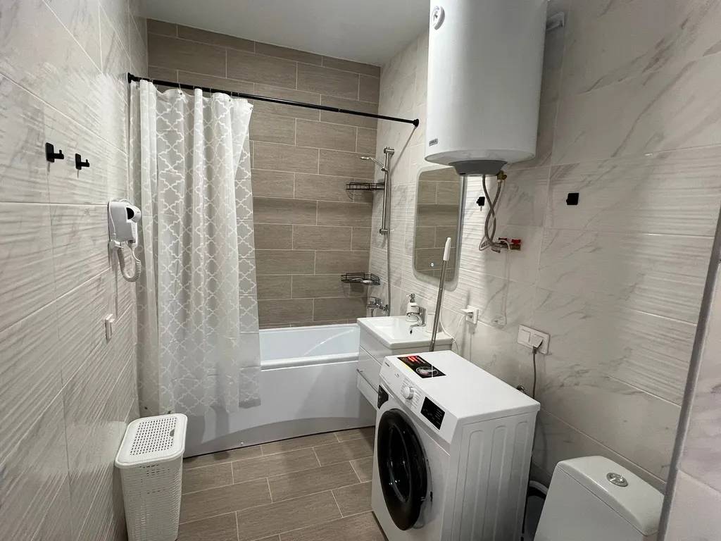 Евродва с бассейнами