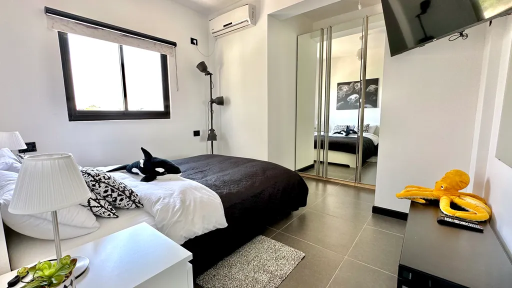 GW945 квартира с балконом с видом на море (Gugel Waves Nahariya)