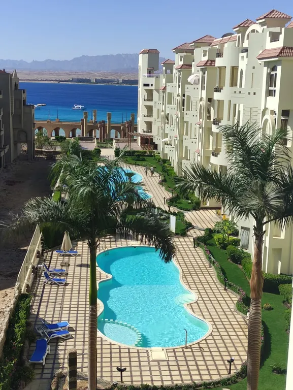 Квартира с видом на море и собственным пляжем в Сахл Хашиш Хургада