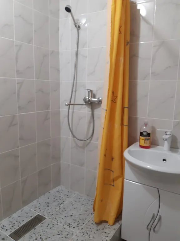 Квартира 2х комн кв. командированным с балконом, кондиционером у института — аренда посуточно в Вольск