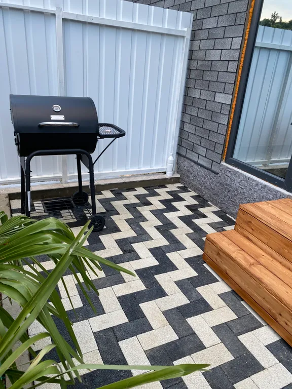 Уютный новый дом с собственным бассейном