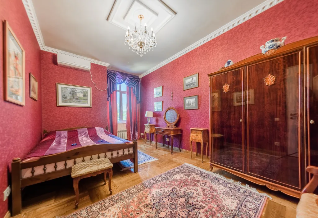 Пентхаус с бассейном и видом на море