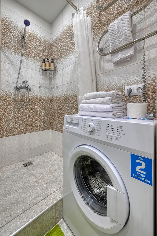 Квартира с отдельной спальней рядом с Казино и Ред Ареной 02