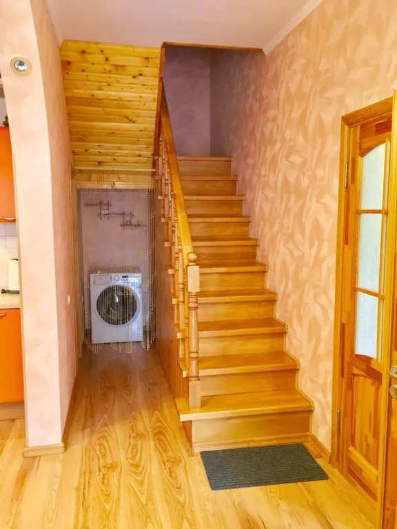 Уютный дом с беседкой