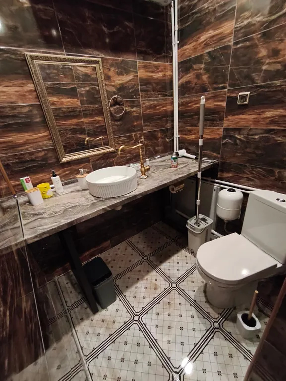 Квартира с террасой, грилем в 800 метрах от Замкового моста