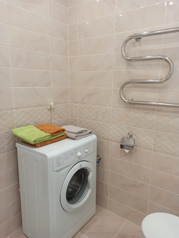 Светлая евродвушка с закрытой стоянкой