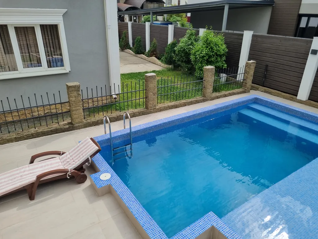 Отдельно стоящий коттедж