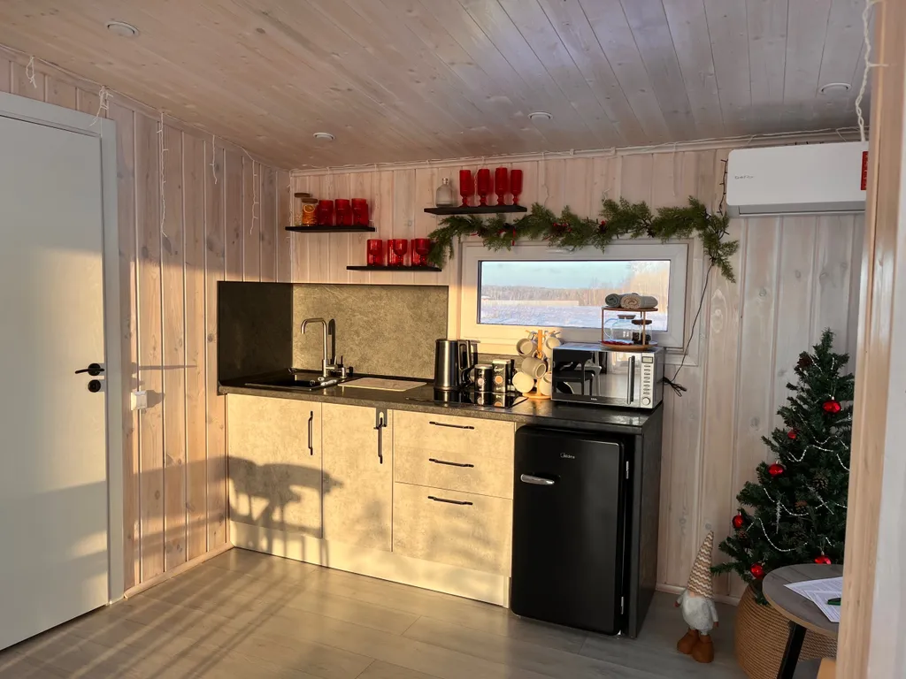 Атмосферный дом у леса